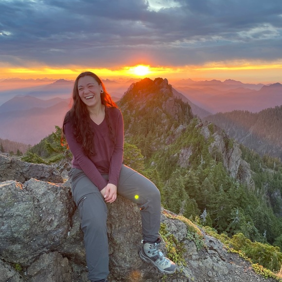 Meet your Posher, Aaryn - Picture 1 of 1